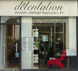 PHOTO BOUTIQUE SHOROOM FAUTEUIL DE MASSAGE DETENTATION 300x270 NOUVEAU, VENEZ ESSAYER LE FAUTEUIL DE MASSAGE DE VOTRE CHOIX!